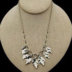 Beautiful Italian Sterling Silver Dangling Leaves Charm Cable Chain Necklace
